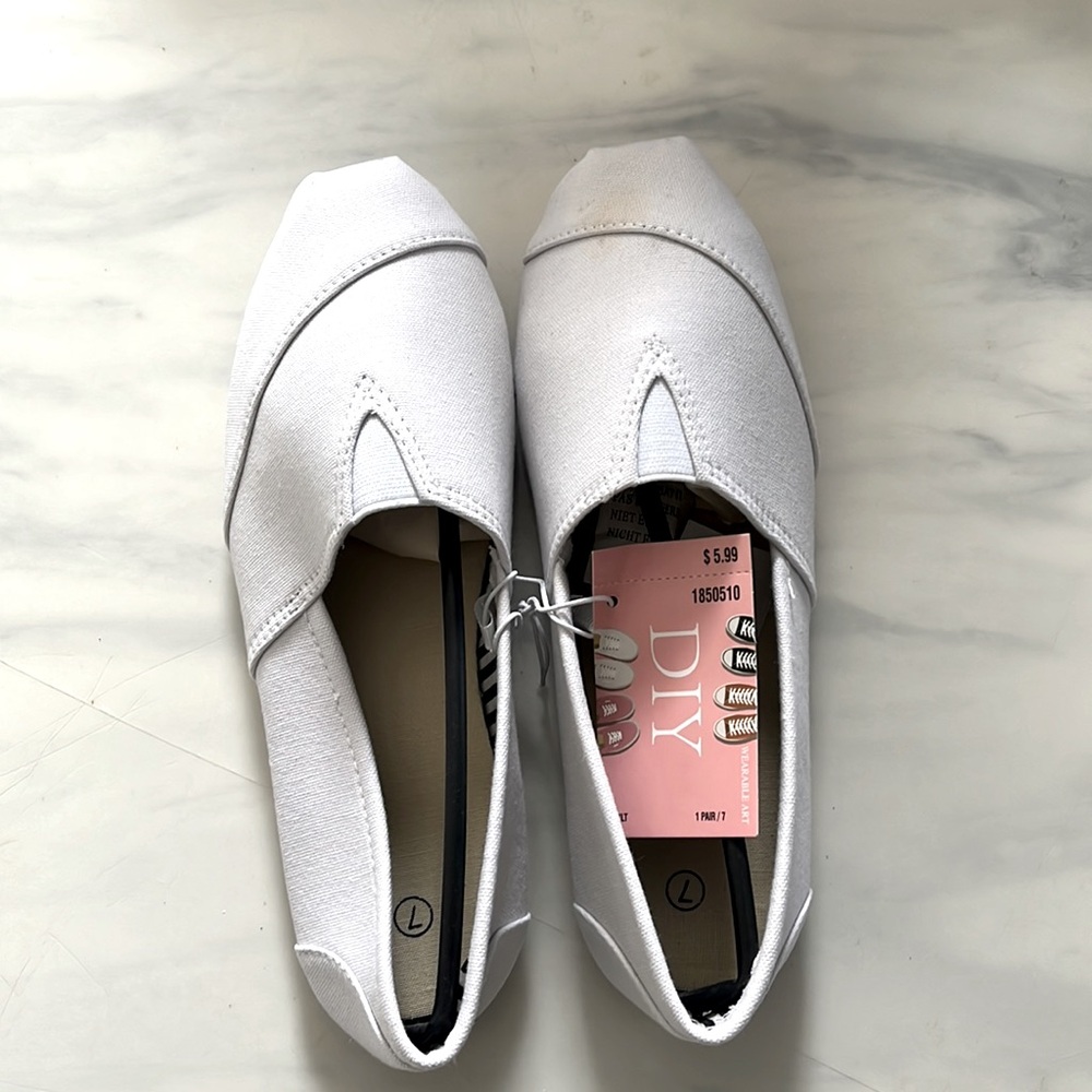 DIY canvas shoes, multiple sizes